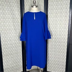 Ces Femme Keyhole Accent Shift Dress